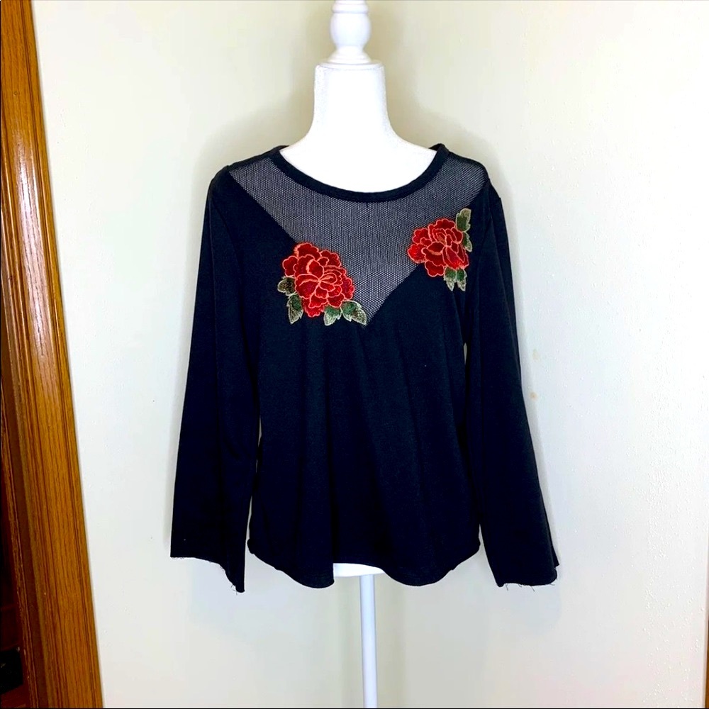 Black Rose Embroidered Top - Picture 4 of 7
